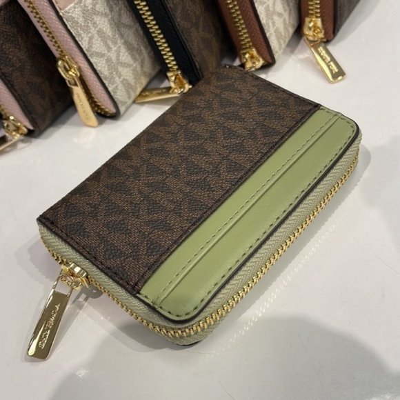 Michael Kors Jet Set Travel Medium Zip Around Card Case - Picture 5 of 16